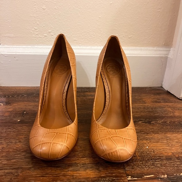 Tory Burch High Heels Pump, size 7 - Picture 9 of 9